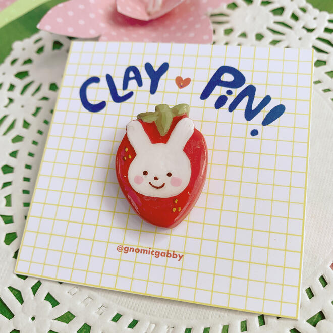 strawberry bun pin